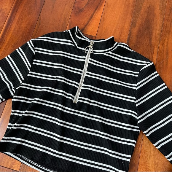 Long sleeve crop top - Picture 2 of 2